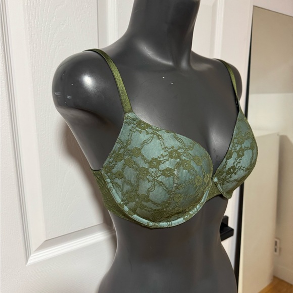 bra - Picture 2 of 4